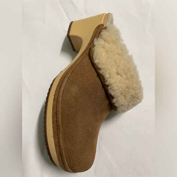 Crocs  Women's Sarah Luxe Lined Clog Mule Espresso - Picture 4 of 6